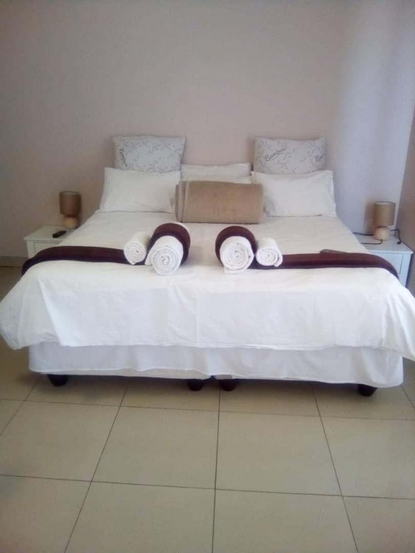 Elilo Bed And Breakfast Уолфиш-Бей Экстерьер фото
