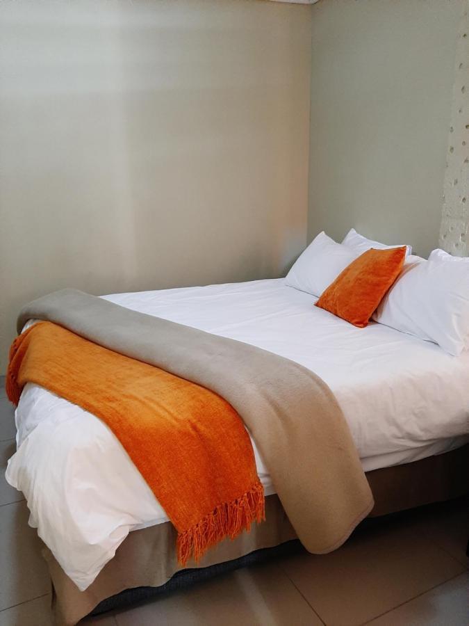 Elilo Bed And Breakfast Уолфиш-Бей Экстерьер фото